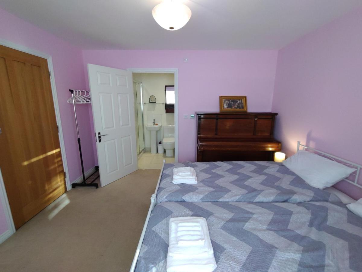 Lyndale House - North Suburbs Holiday home